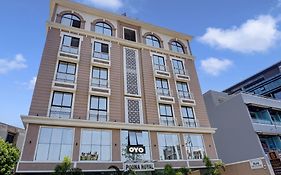 Townhouse Poona Royal